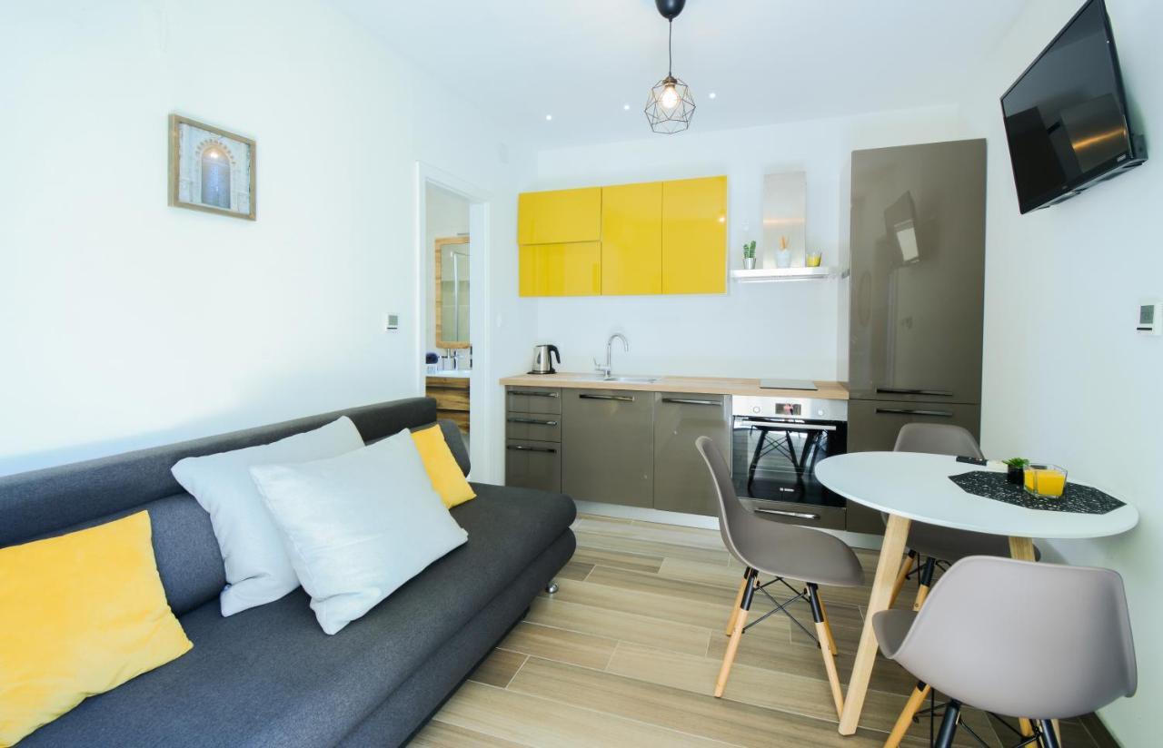 Apartment Grey&Yellow Zadar Exterior photo